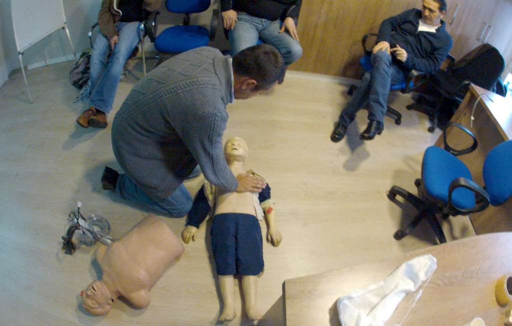 2015 Yarış Takımı İlk yardım Eğitimi (Karada).