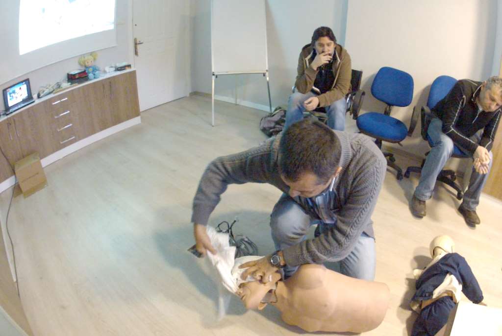 2015 Yarış Takımı İlk yardım Eğitimi (Karada).